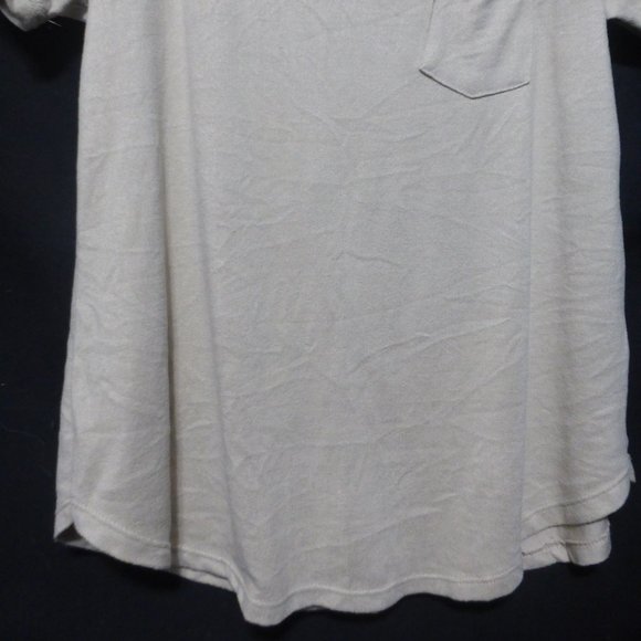 BLUENOTES, small, Two soft V Neck short sleeve shirts with pocket, GUC - Picture 7 of 14